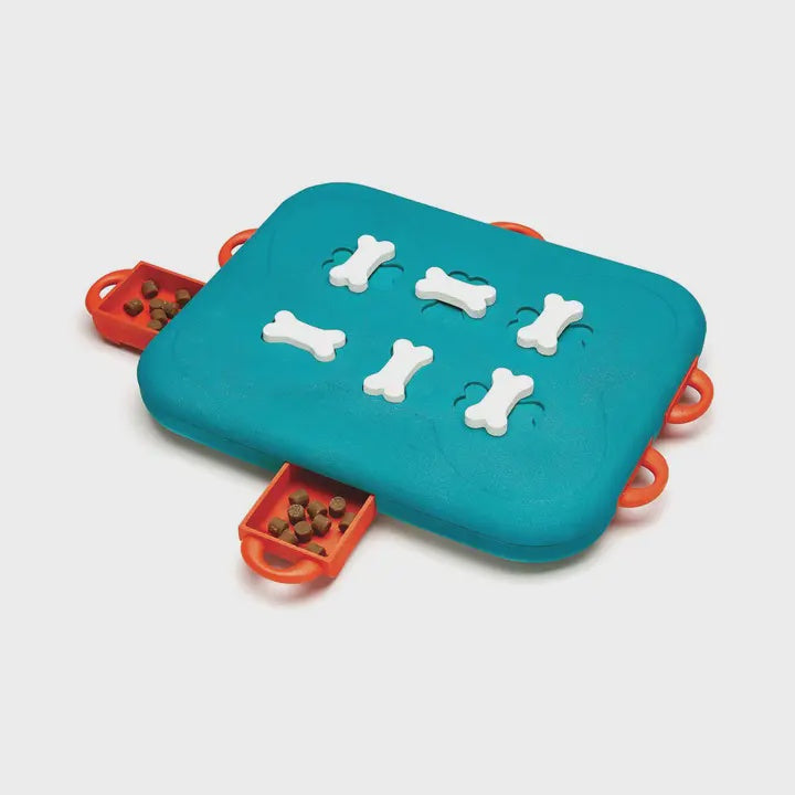 Dog Casino Interactive Treat Dog Puzzle Toy