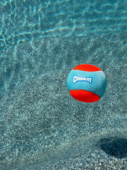 Chuckit! Amphibious Fetch Balls Medium 3 Pack